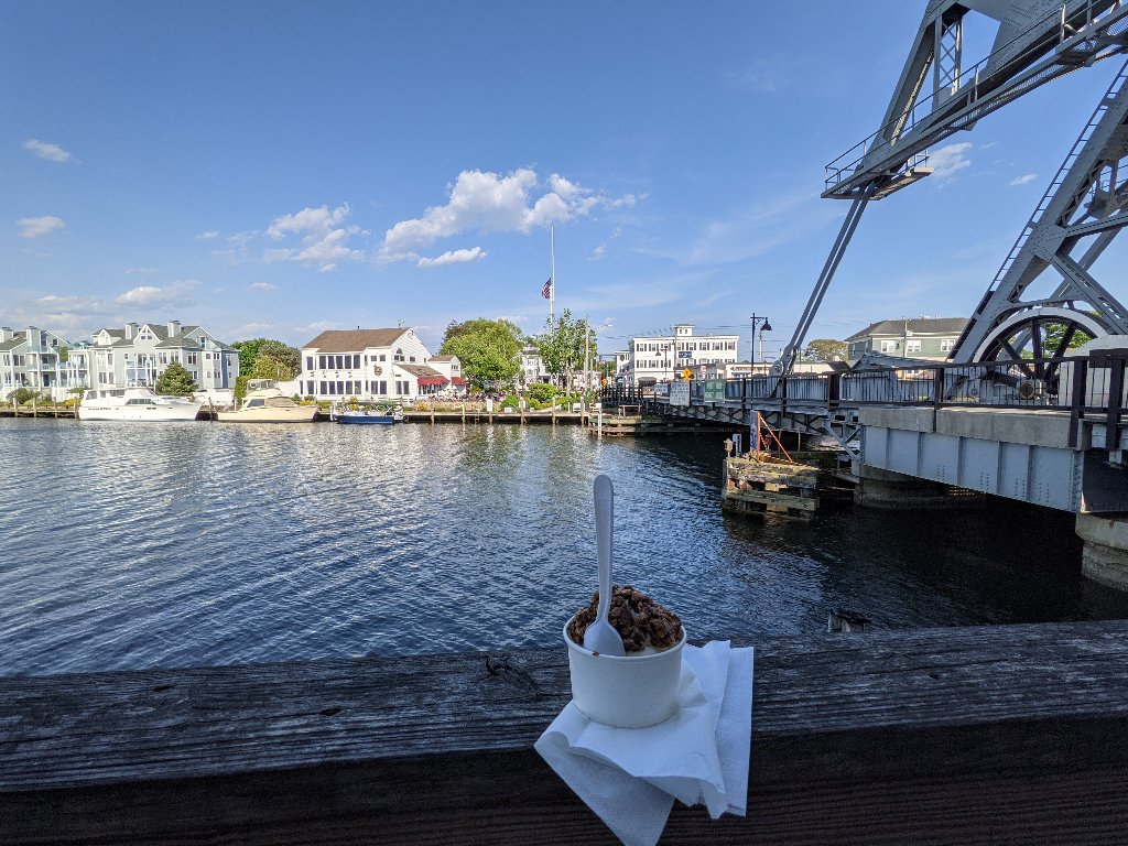 ice_cream_bridge